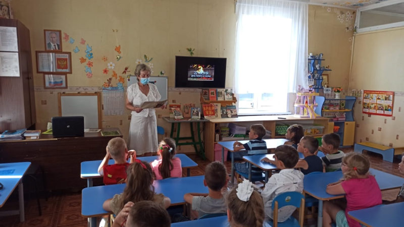 Нестеровские дошкольники прослушали рассказ о войне