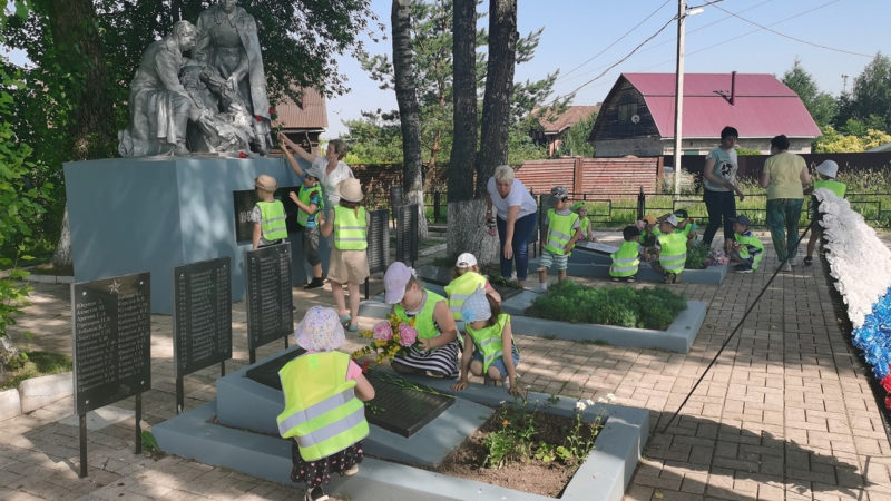 Нестеровские дошкольники почтили память павших