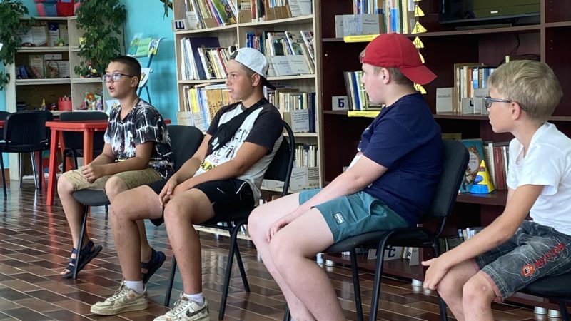 В Лидинской библиотеке для учащихся кружка «Юный художник» прошла познавательная программа