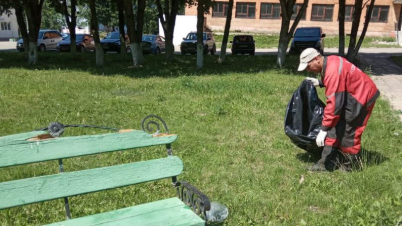В Рузском округе убирают мусор на общественных территориях