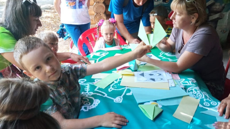 Юные ружане делали фигурки в технике оригами