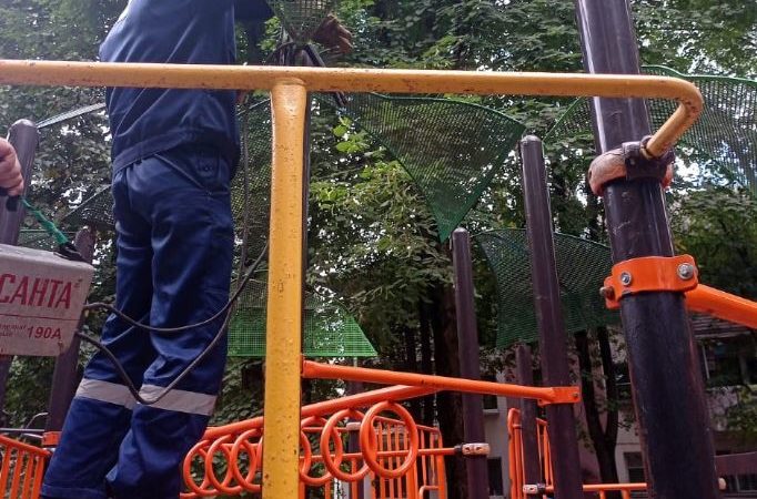 В Рузском округе ремонтируют детские площадки