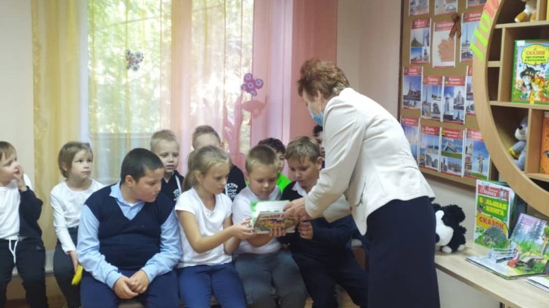 Тучковским школьникам – о сказках