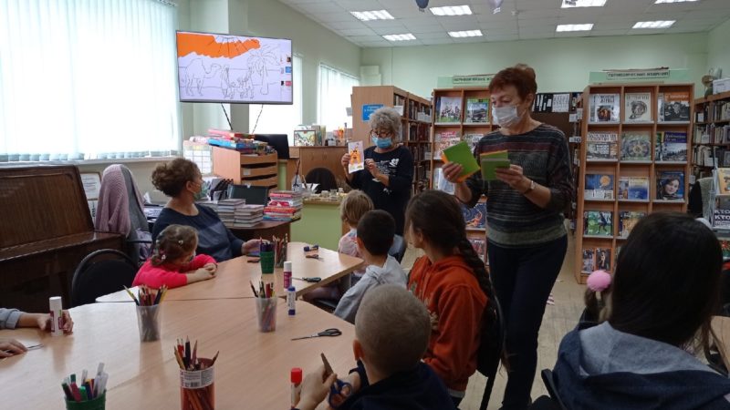 В Тучковской поселковой библиотеке прошла «Субботняя творческая мастерская»
