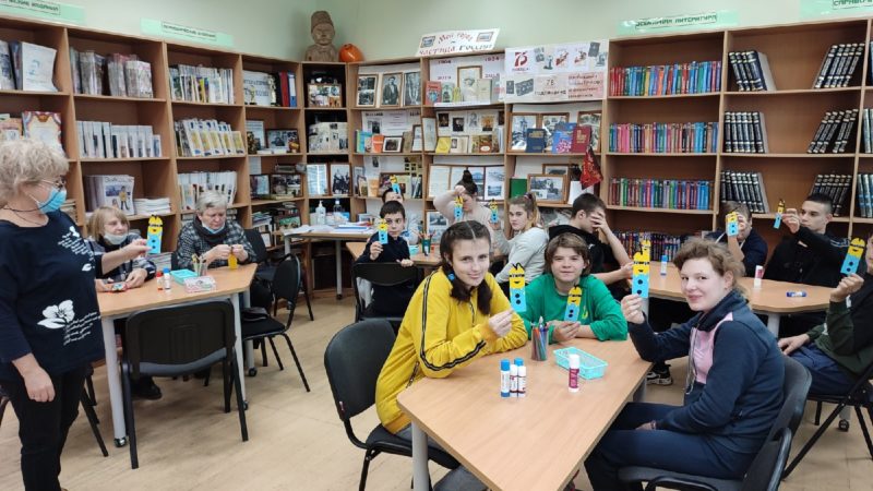 Тучковцы смастерили закладки для книг