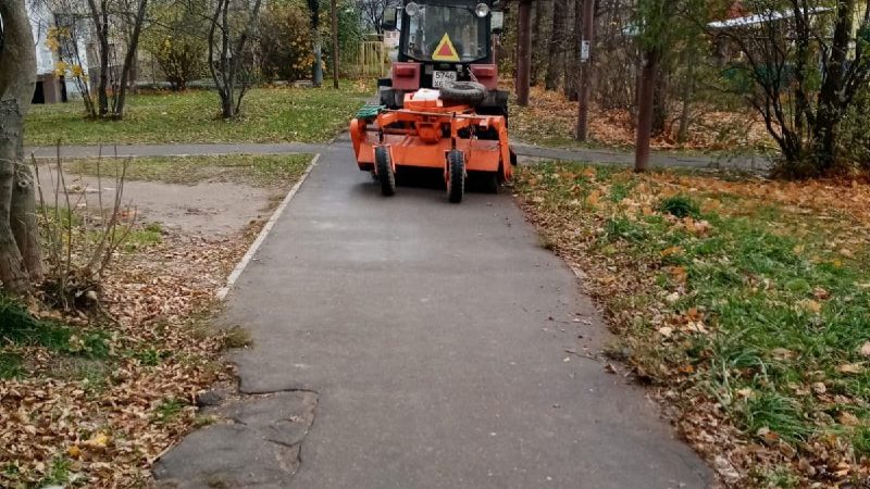 В Рузском округе убирают мусор на дорогах