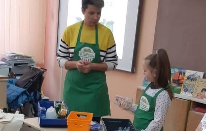 Юным колюбакинцам рассказали, как разделять отходы
