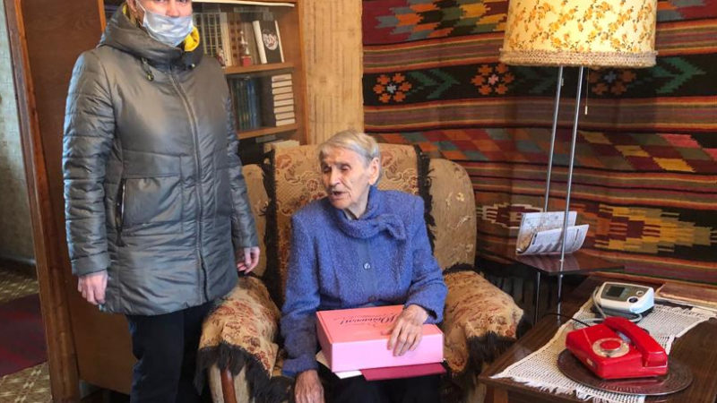 Ружанке вручили подарки