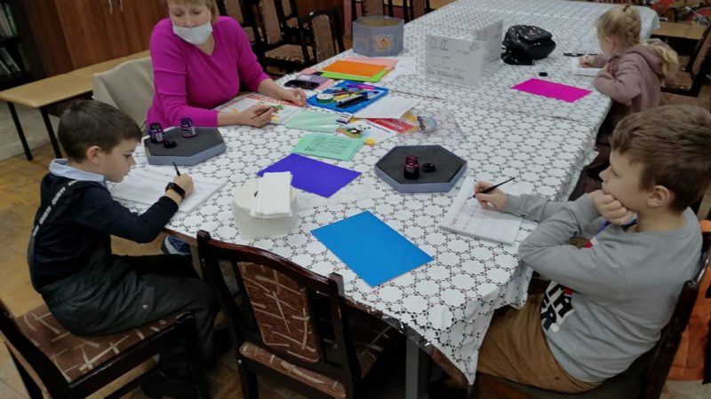 В Рузской библиотеке проходят занятия в кружке «Пишу красиво»