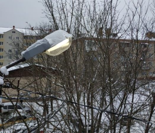 В Рузском округе меняют лампы в светильниках