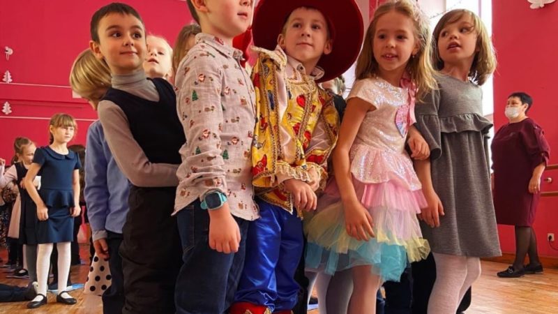 Юные тучковцы побывали на новогодней премьере