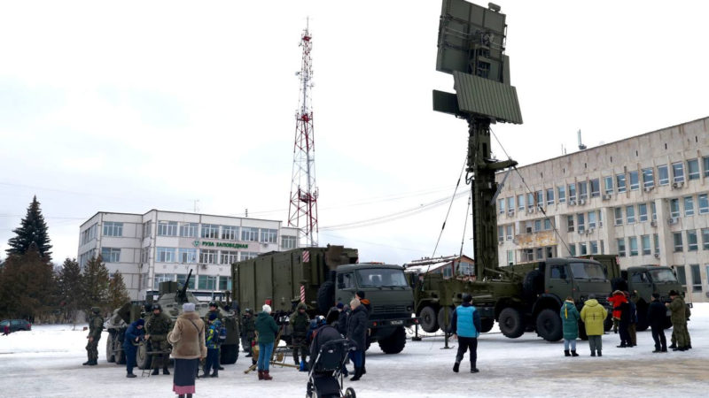 Ружане осмотрели военную технику