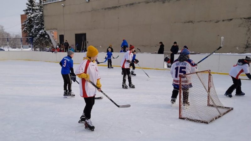 В Космодемьянском сражались юные хоккеисты
