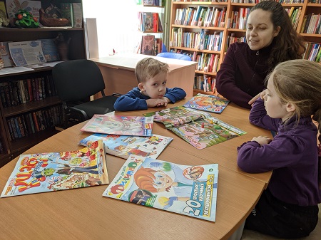 В Тучковской библиотеке читали детские журналы