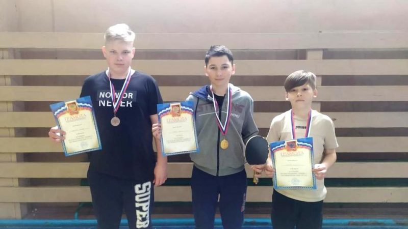 В Рузском округе сражались юные теннисисты