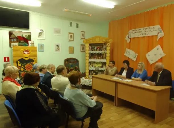 Рузские пенсионеры задали вопросы начальнику соцзащиты