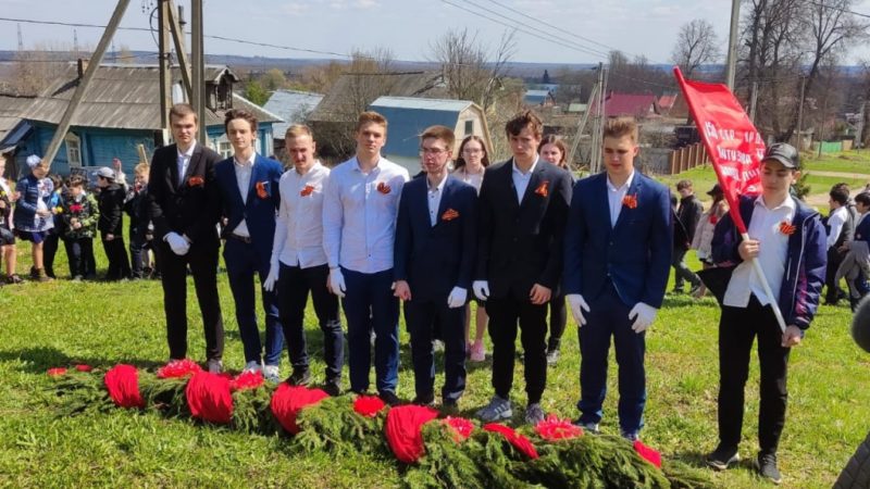 Никольские школьники почтили память павших