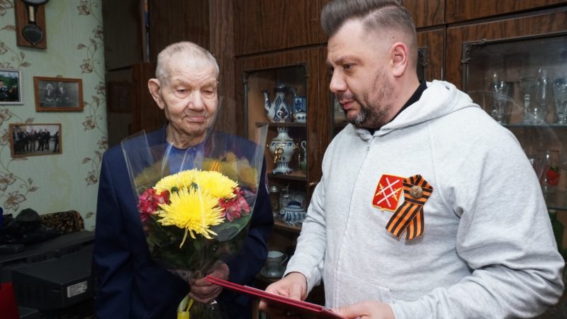 Николая Филипповича Скворцова поздравили с наступающим праздником