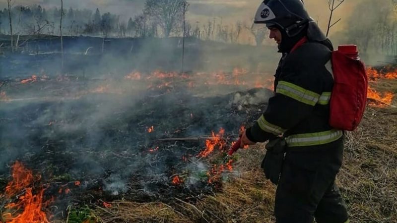 Ружанам – об опасности пала травы