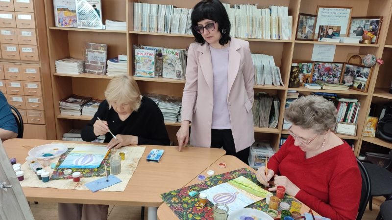 Тучковская библиотека провела урок рисования