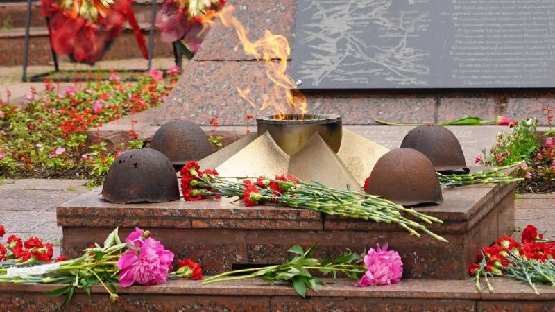 В Рузе возложили цветы к мемориалу Славы