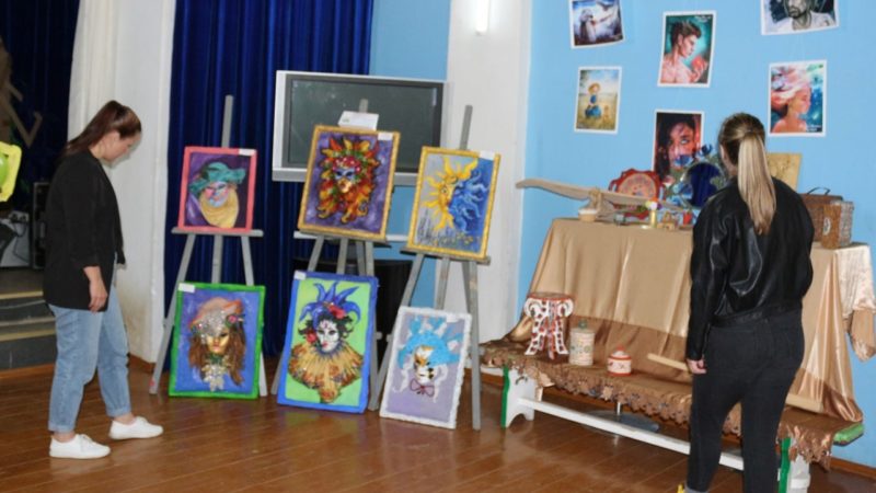 На выставку – в Дороховский ДК