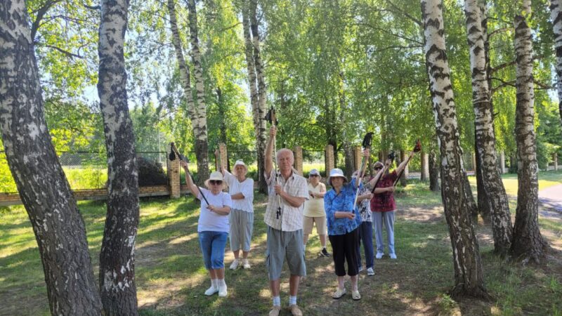 Ружан приглашают заняться скандинавской ходьбой