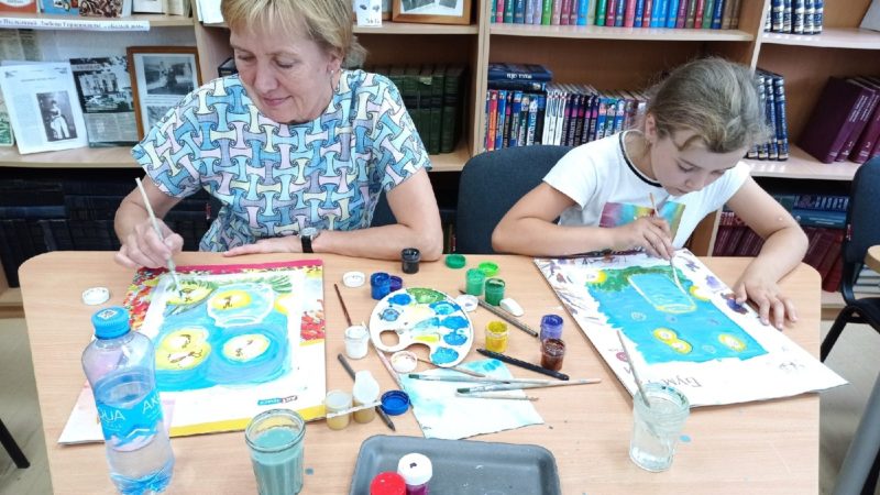 Участники клуба «Интуитивное рисование» посетили библиотеку