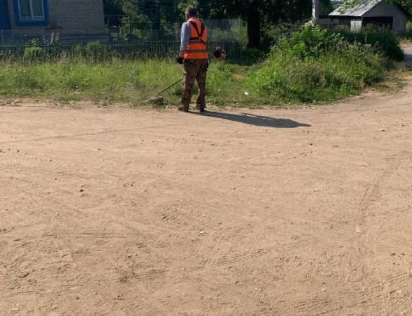 В Рузском округе окашивают газоны