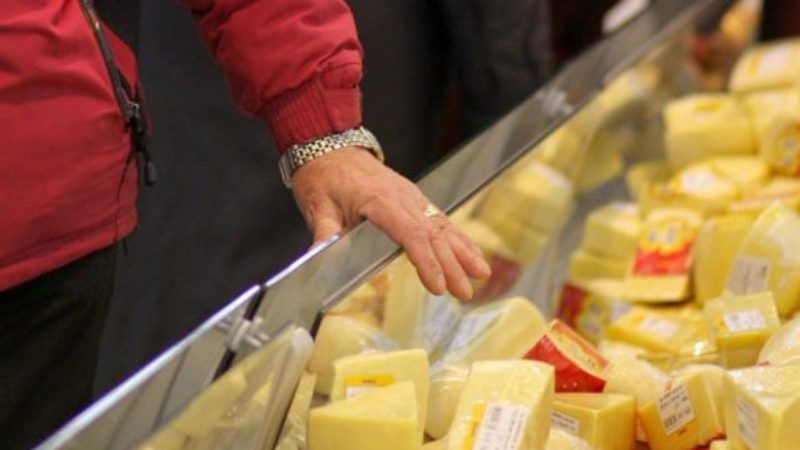 В Тучково обокрали магазин