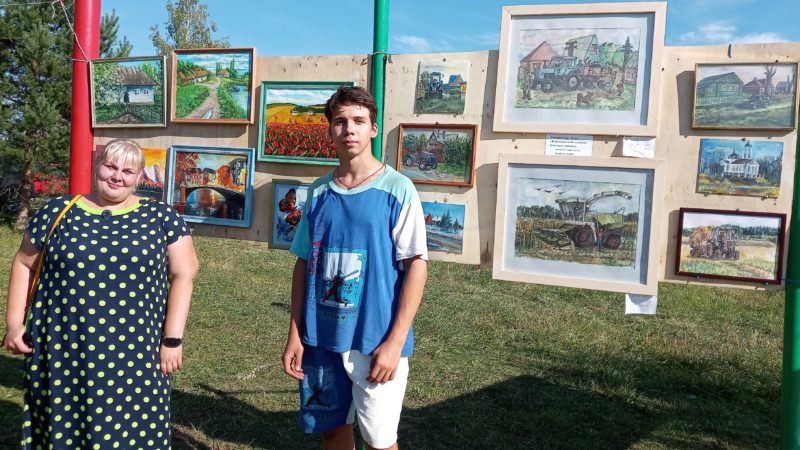 Златоустовская библиотека провела праздничную программу
