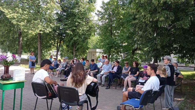 Тучковская библиотека провела праздничную литературную программу
