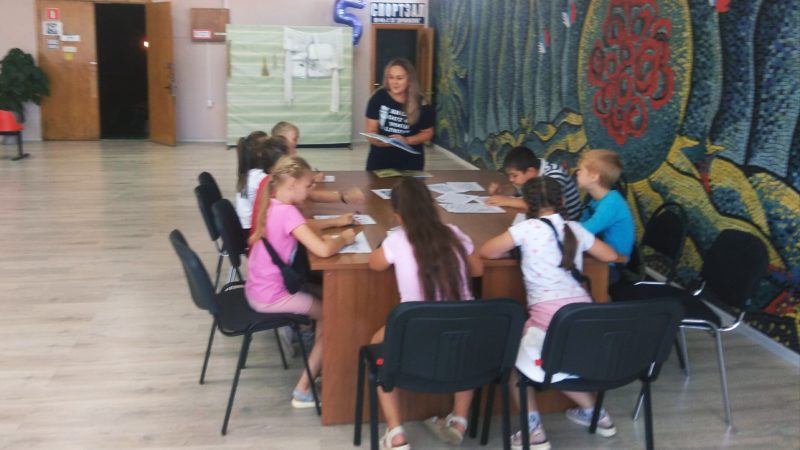 Космодемьянцы разгадывали загадки и искали отличия на картинках