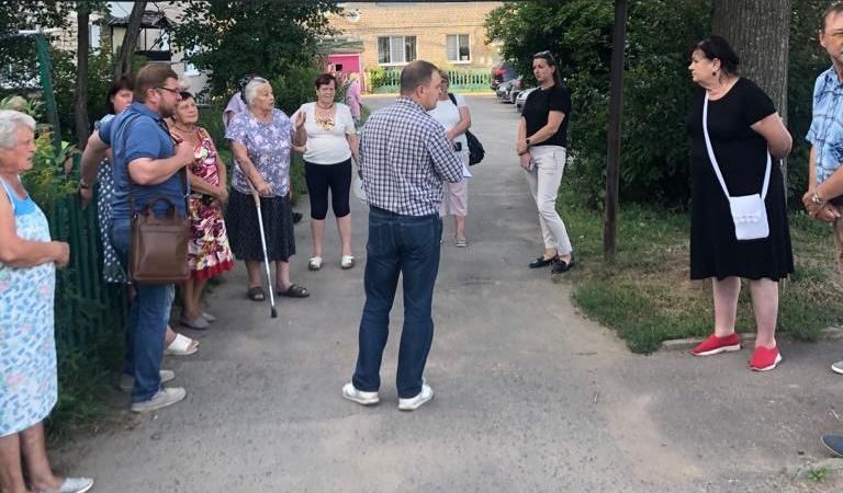 Жители Колюбакино задали вопросы по ЖКХ и ремонту домов