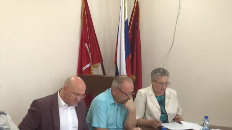 Лариса Бурова выступила на заседании Совета депутатов