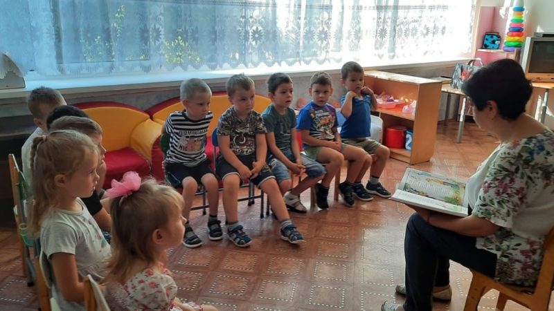 Дороховским детсадовцам прочитали стихи и сказки
