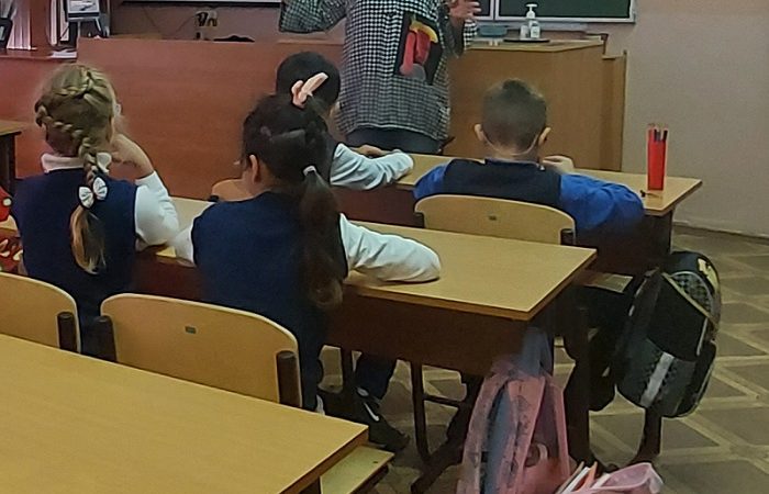 В Нововолковской школе прошла познавательная беседа