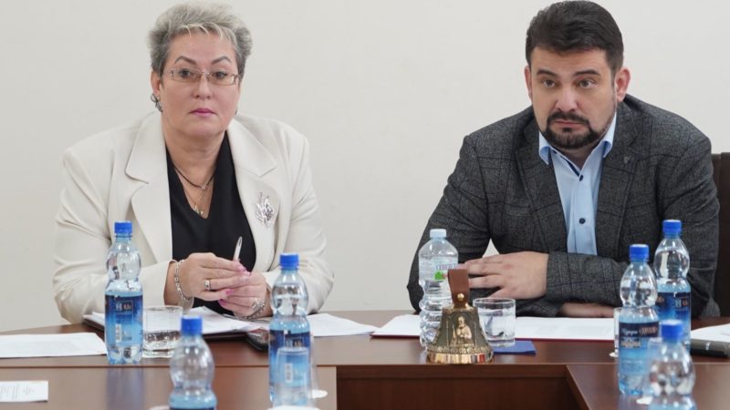 Николай Пархоменко принял участие в заседании Совета депутатов