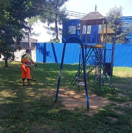 В Рузском округе приводят в порядок детские площадки