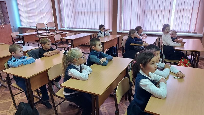 Волковские школьники обсудили нарушения прав человека на примере сказочных и литературных героев