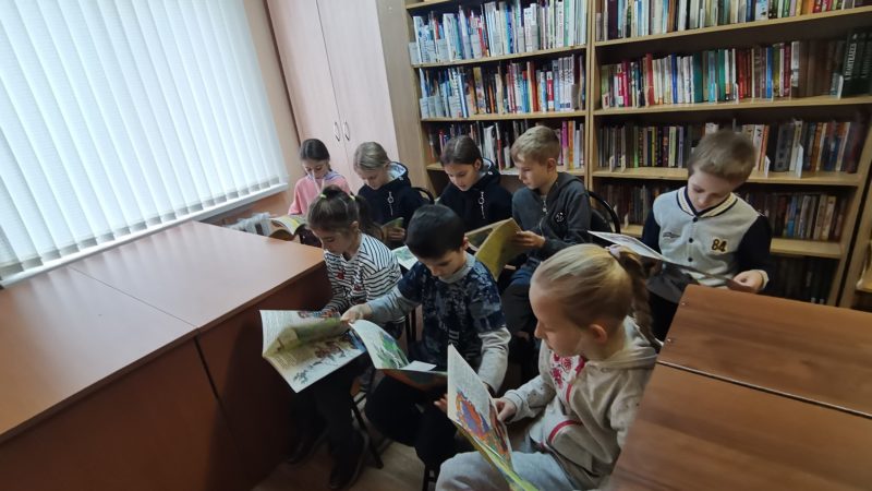 Воспитанность и вежливость: беседа об этикете в Старорузкой библиотеке
