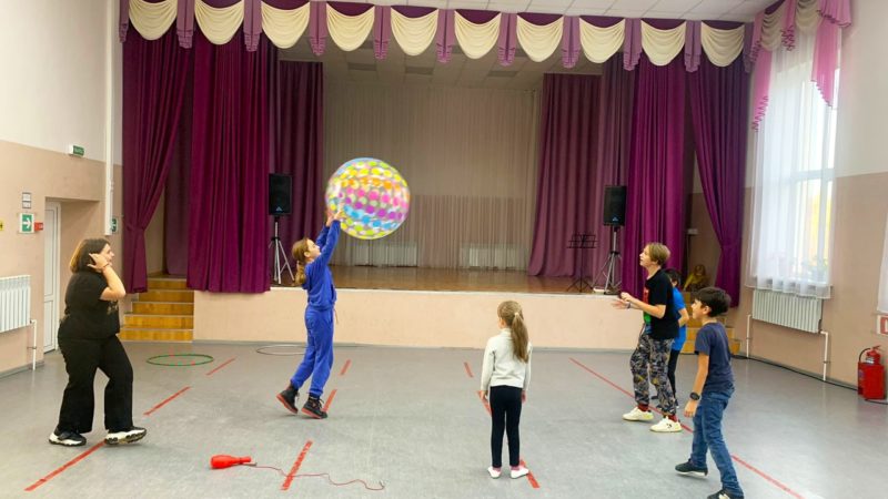 «Час веселых затей» прошел в Горбовском ДК