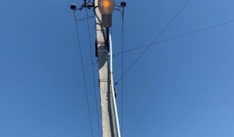 В Рузском округе меняют лампы в светильниках