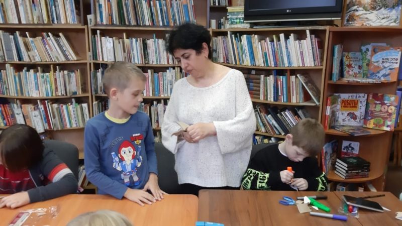 Дороховчане занимались творчеством в библиотеке