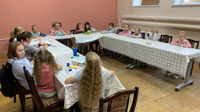 В Рузской библиотеке нарисовали ярких рыбок