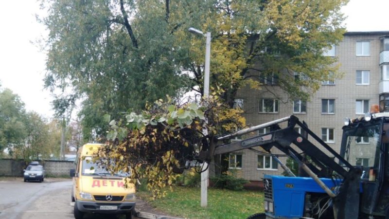 В Рузском округе убирают мусор и листву