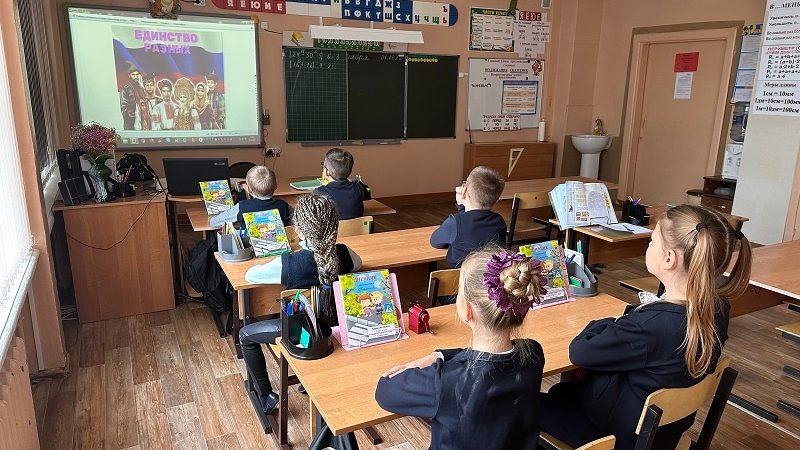 Волковская библиотека провела познавательный час