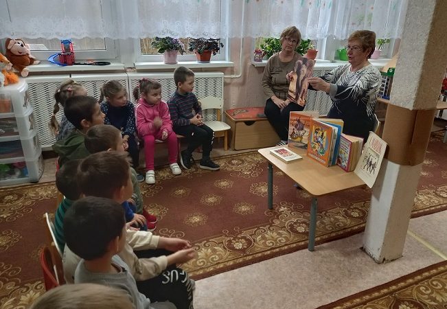 Златоустовская библиотека провела веселые чтения