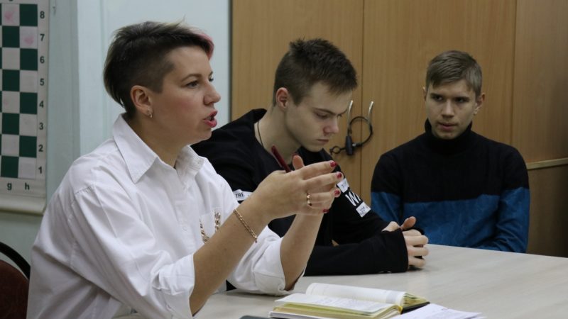 В Молодежном центр РГО проходит осенняя школа волонтеров