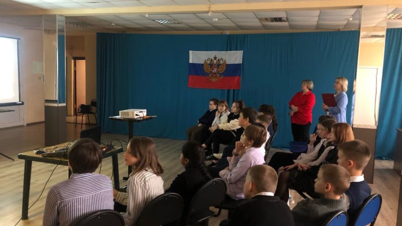 В Беляногорском ДК смотрели фильм и отвечали на вопросы викторины